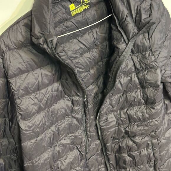 Xersion Black Duffel Bag with Green Logo with black down jacket new size medium - Picture 3 of 5